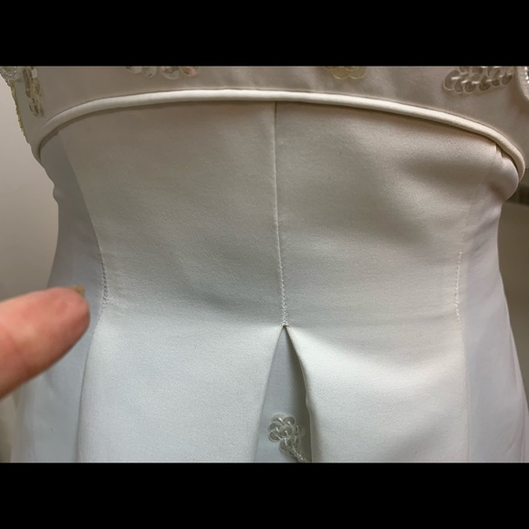 Size 4 Oleg Cassini Off White Beaded Button Back Wedding Gown Dress w/train - Picture 4 of 7